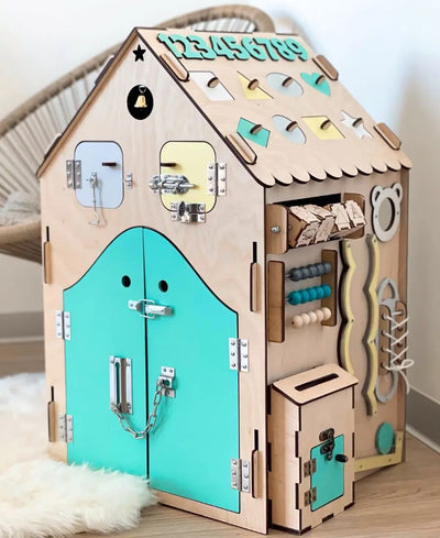 Montessori busy board house Raspberry Helen